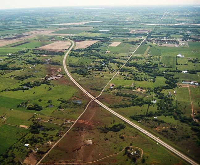 moore tornado path